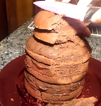 Tort de ciocolata in forma de bradulet de craciun
