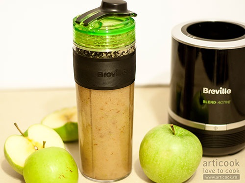 Smoothie de mere si stafide