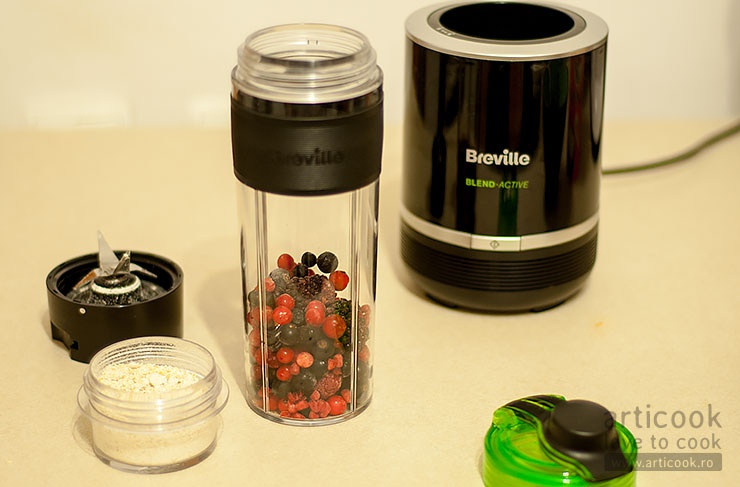 Smoothie cu fructe si fulgi de ovaz