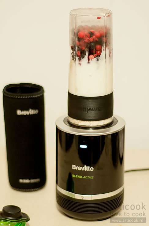 Smoothie cu fructe si fulgi de ovaz