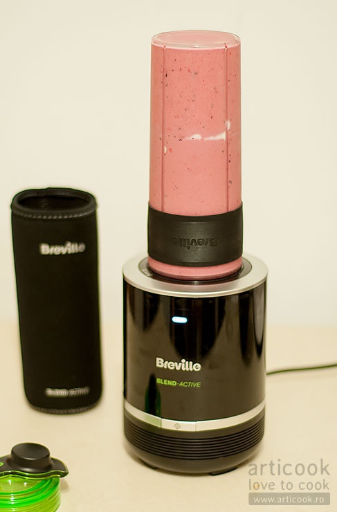 Smoothie cu fructe si fulgi de ovaz