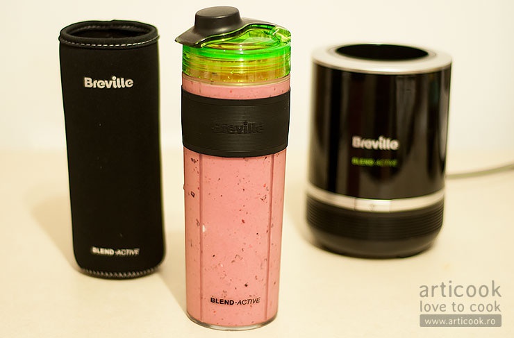 Smoothie cu fructe si fulgi de ovaz