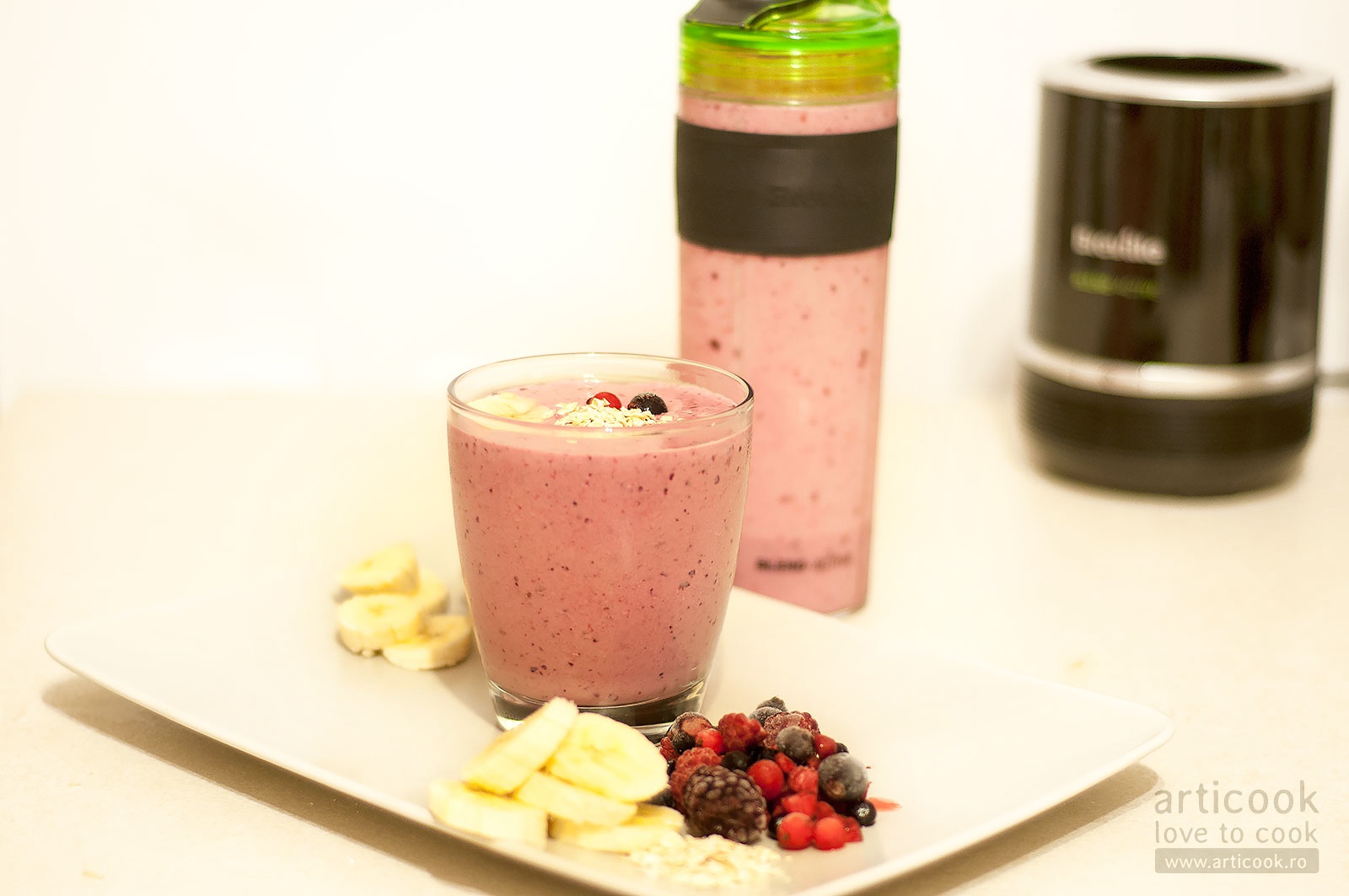 Smoothie cu fructe si fulgi de ovaz
