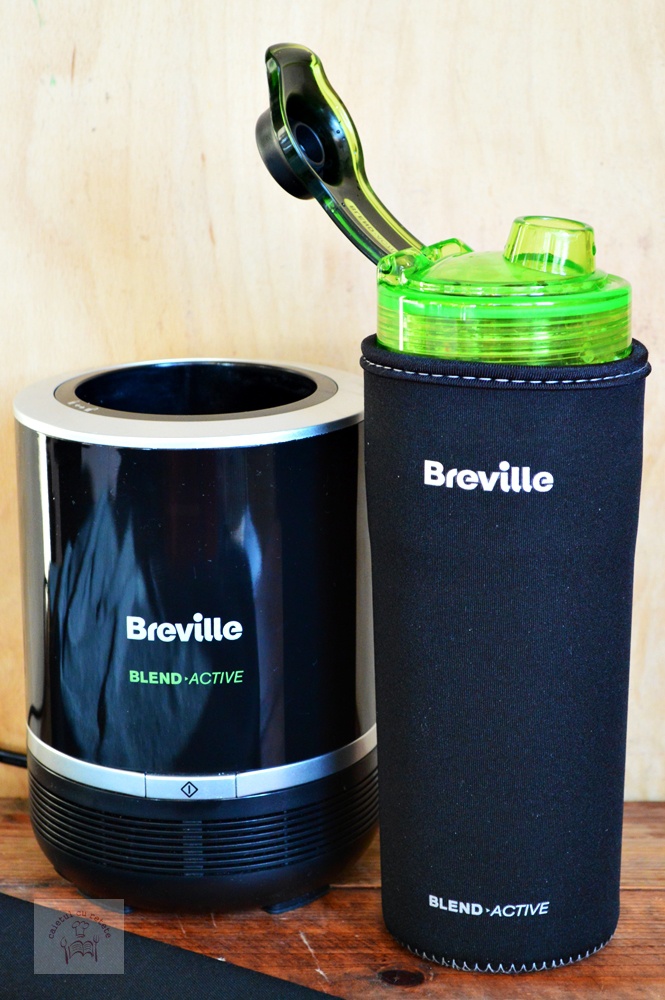 Smoothie revigorant cu mango, banana si kaki