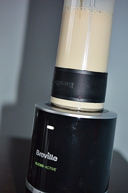 Milkshake cu cafea si frisca