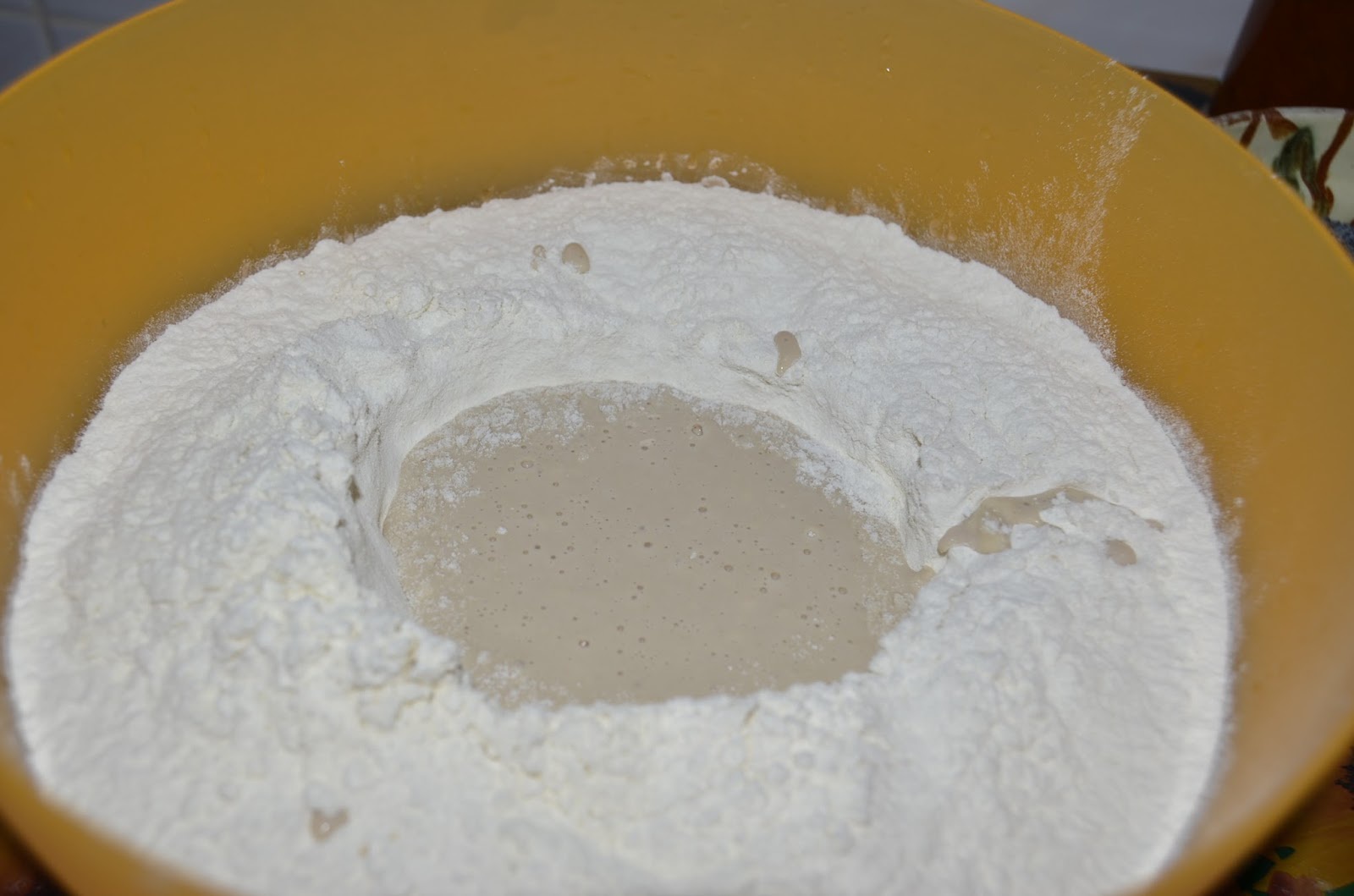 Cozonac cu mac si gem de caise