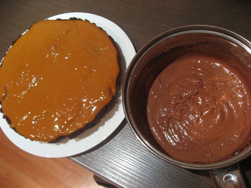 Prajitura cu ciocolata si caramel