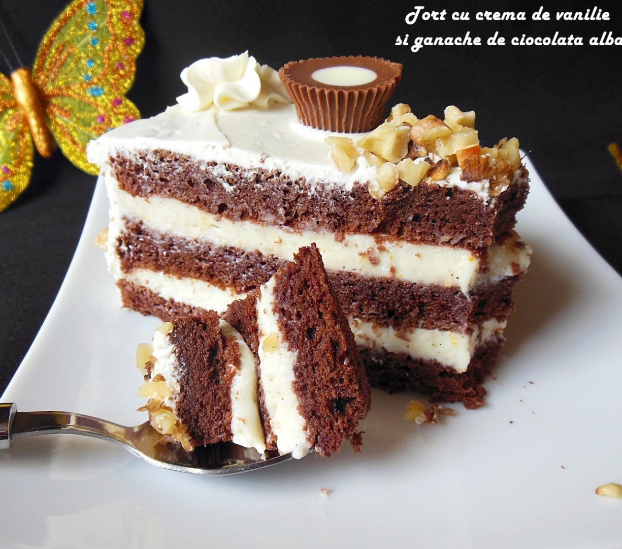 Tort cu crema de vanilie si ganache de ciocolata alba