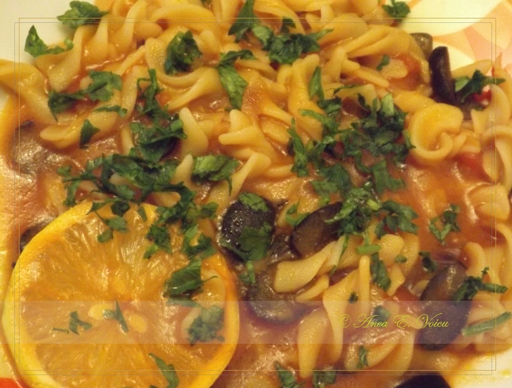 Paste fusilli cu sos si masline