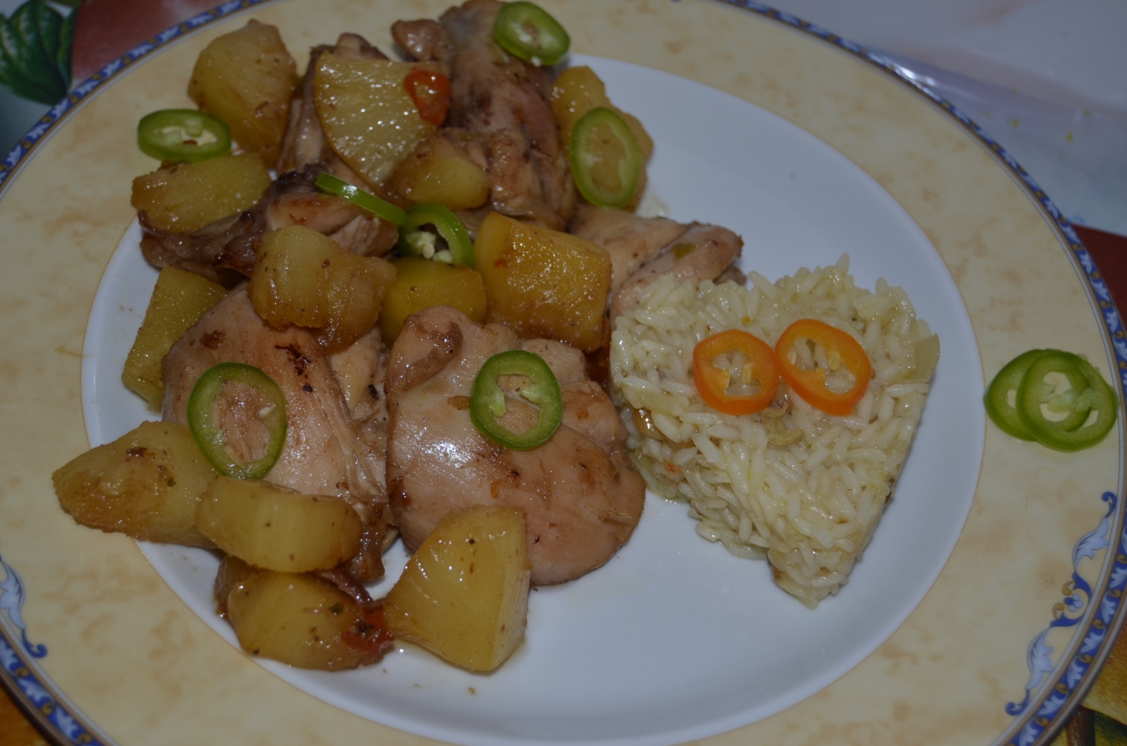 Pui indian cu ananas, miere si ardei iute