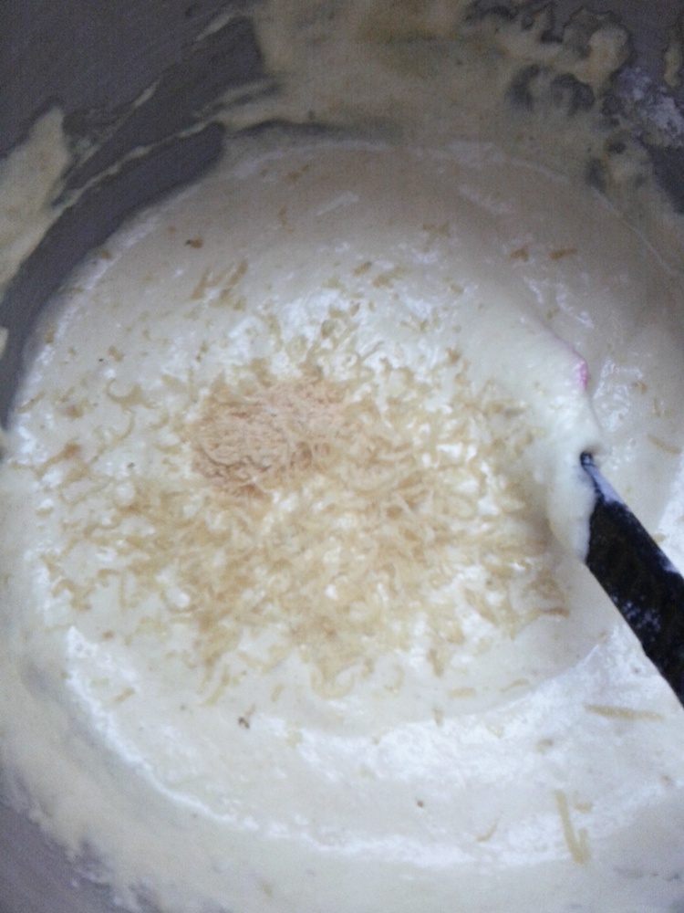 Tort cu nuca de cocos si zmeura