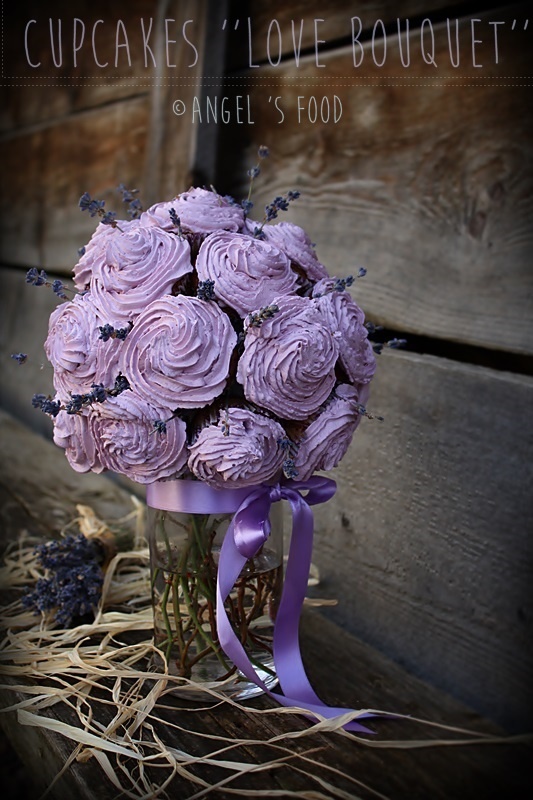 Cupcakes love bouquet