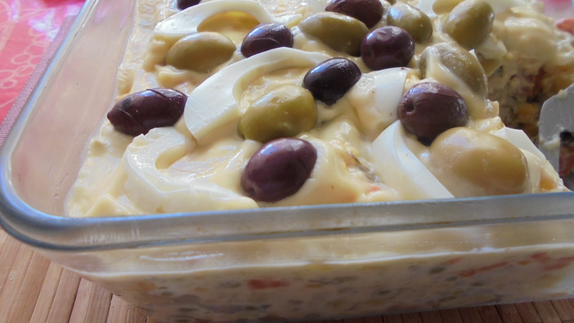 Salata de legume cu sos de maioneza si tarhon