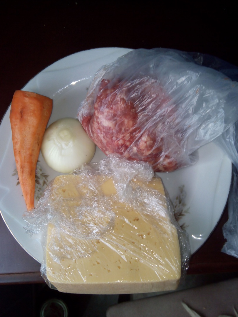 Placinta din lavas cu carne