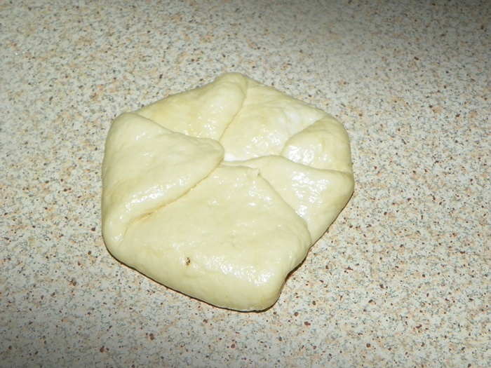 Placintele cu branza dulce si stafide