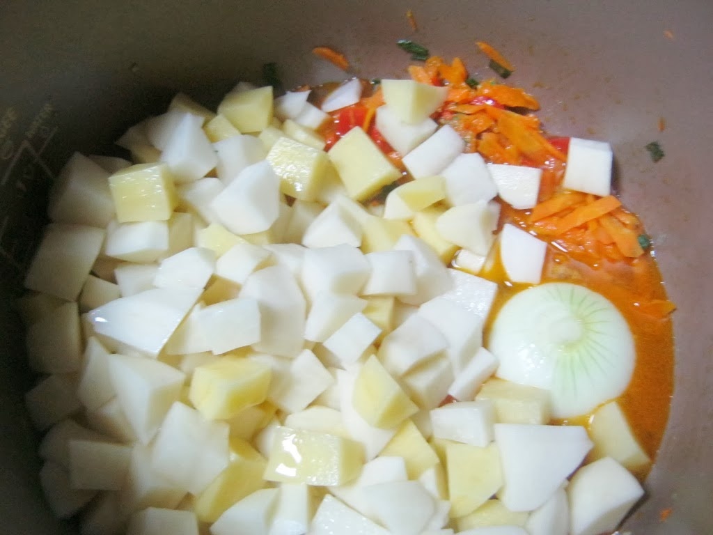 Ciorba moldoveneasca de cartofi - Multicooker Philips