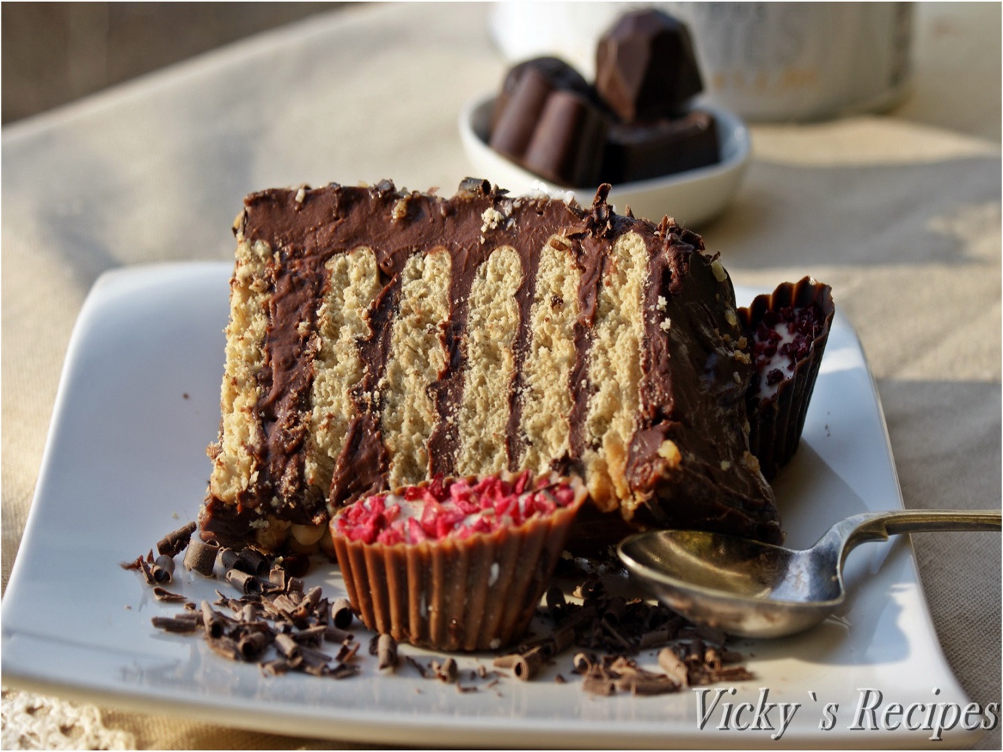 Tort de biscuiti cu crema de ciocolata