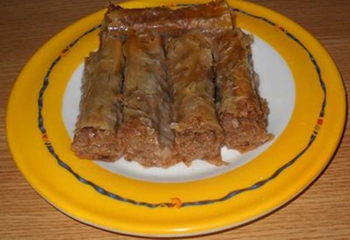 Rulouri de post cu nuca