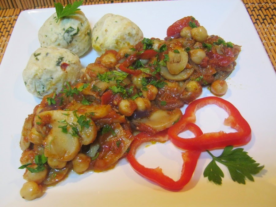 Tocanita de naut cu ciuperci si rosii