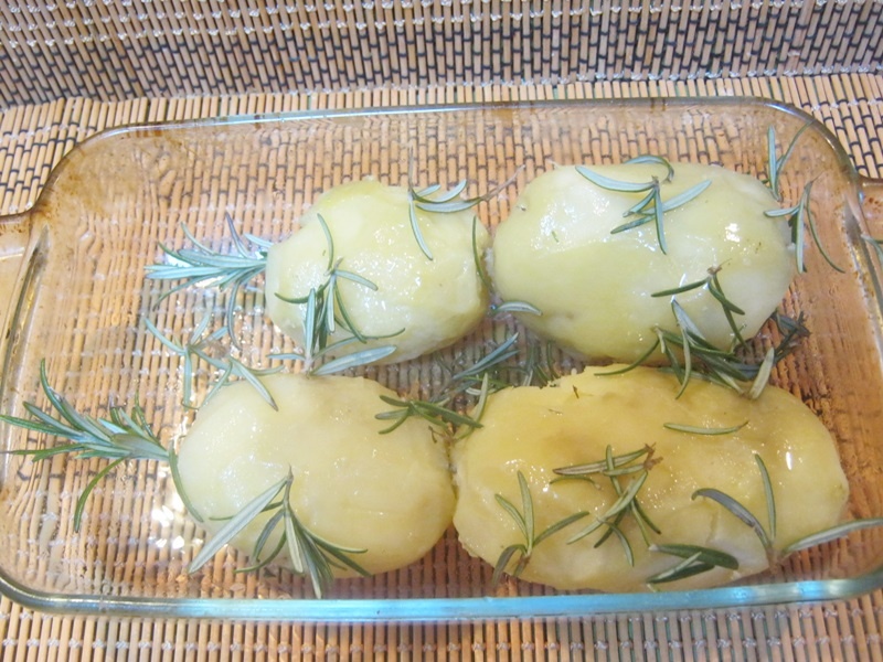 Frigarui de cartofi cu rozmarin