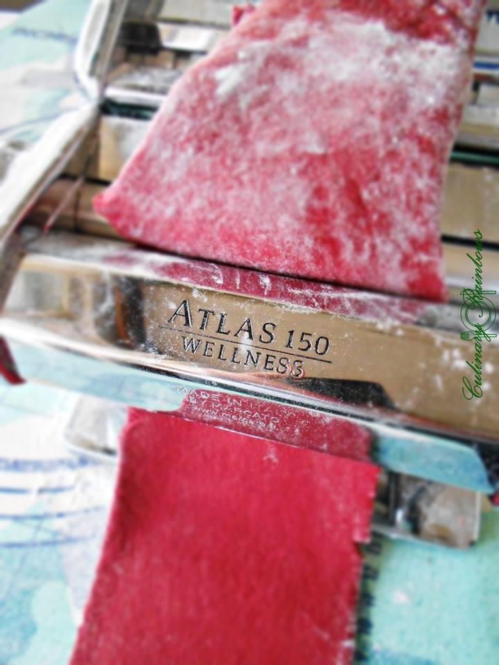 Tagliatelle cu leurda și sfecla rosie