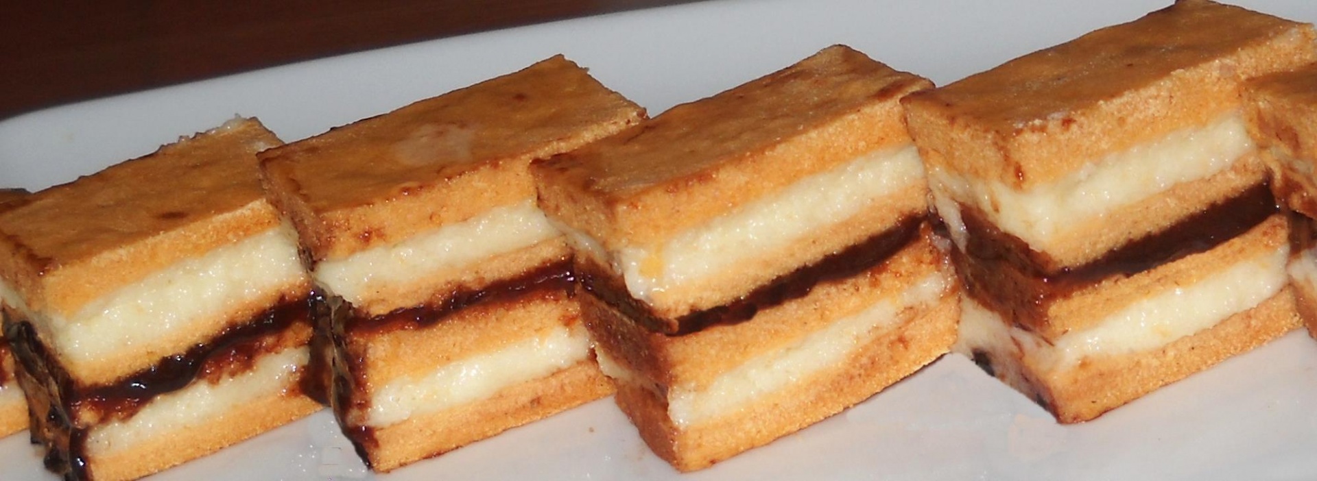 Prajitura cu suc de rosii