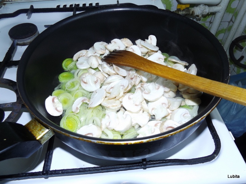 Tarta cu praz leurda si ciuperci