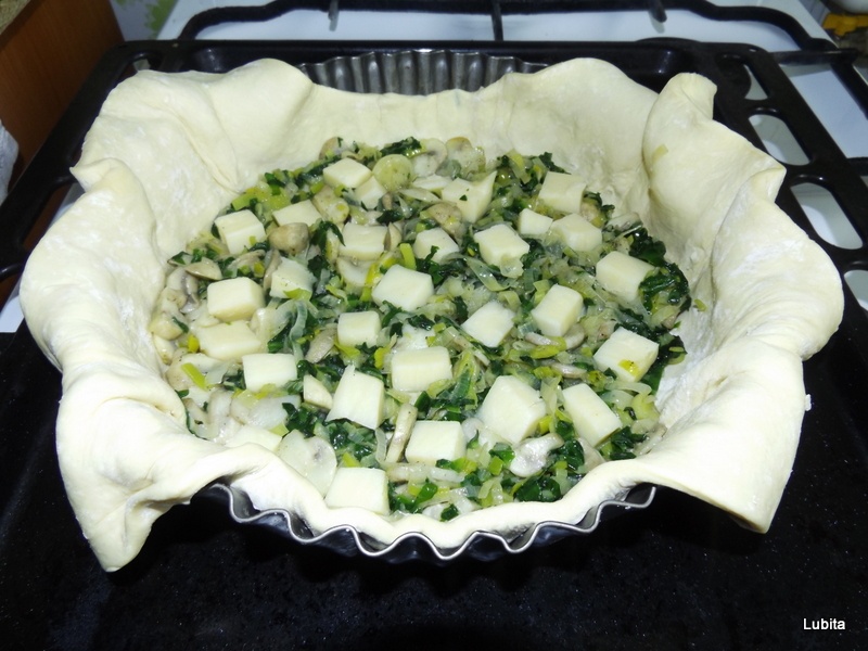 Tarta cu praz leurda si ciuperci