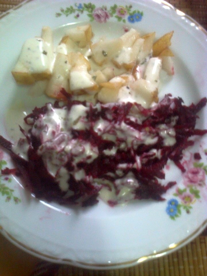 Salata de sfecla rosie si pere