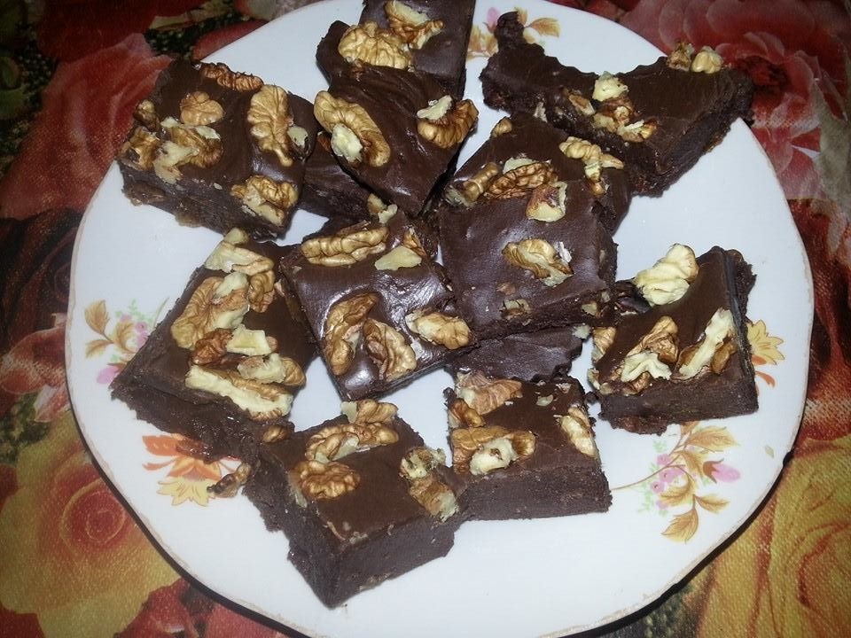 Ciocolata de casa cu nuca si stafide