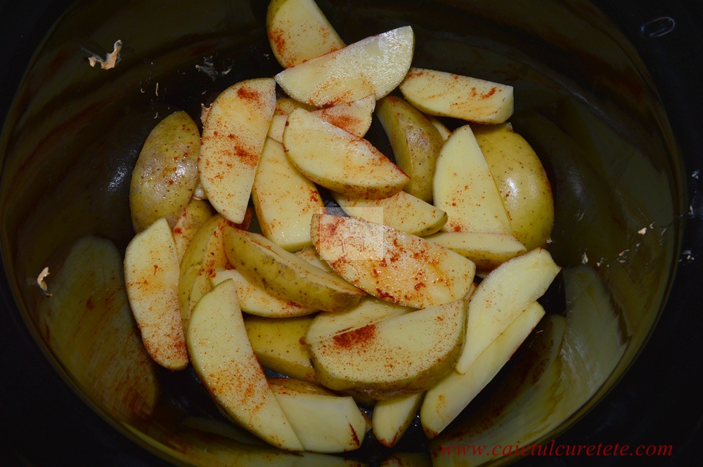 Pui cu unt aromat si rozmarin la slow cooker Crock Pot