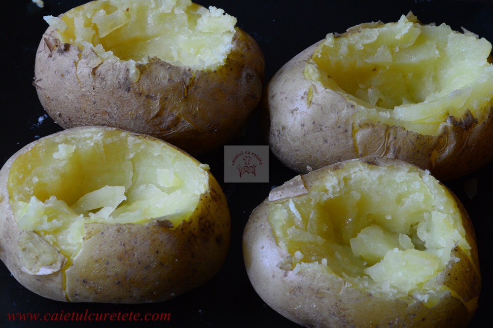 Cartofi umpluti cu branzeturi, la slow cooker Crock Pot