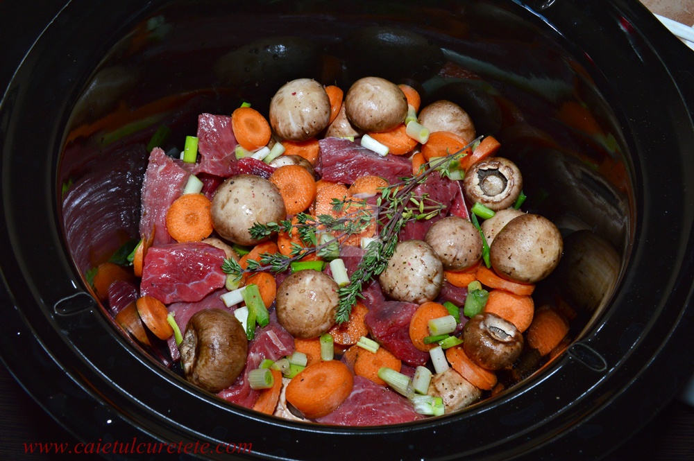 Beef Bourguignon la slow cooker Crock Pot