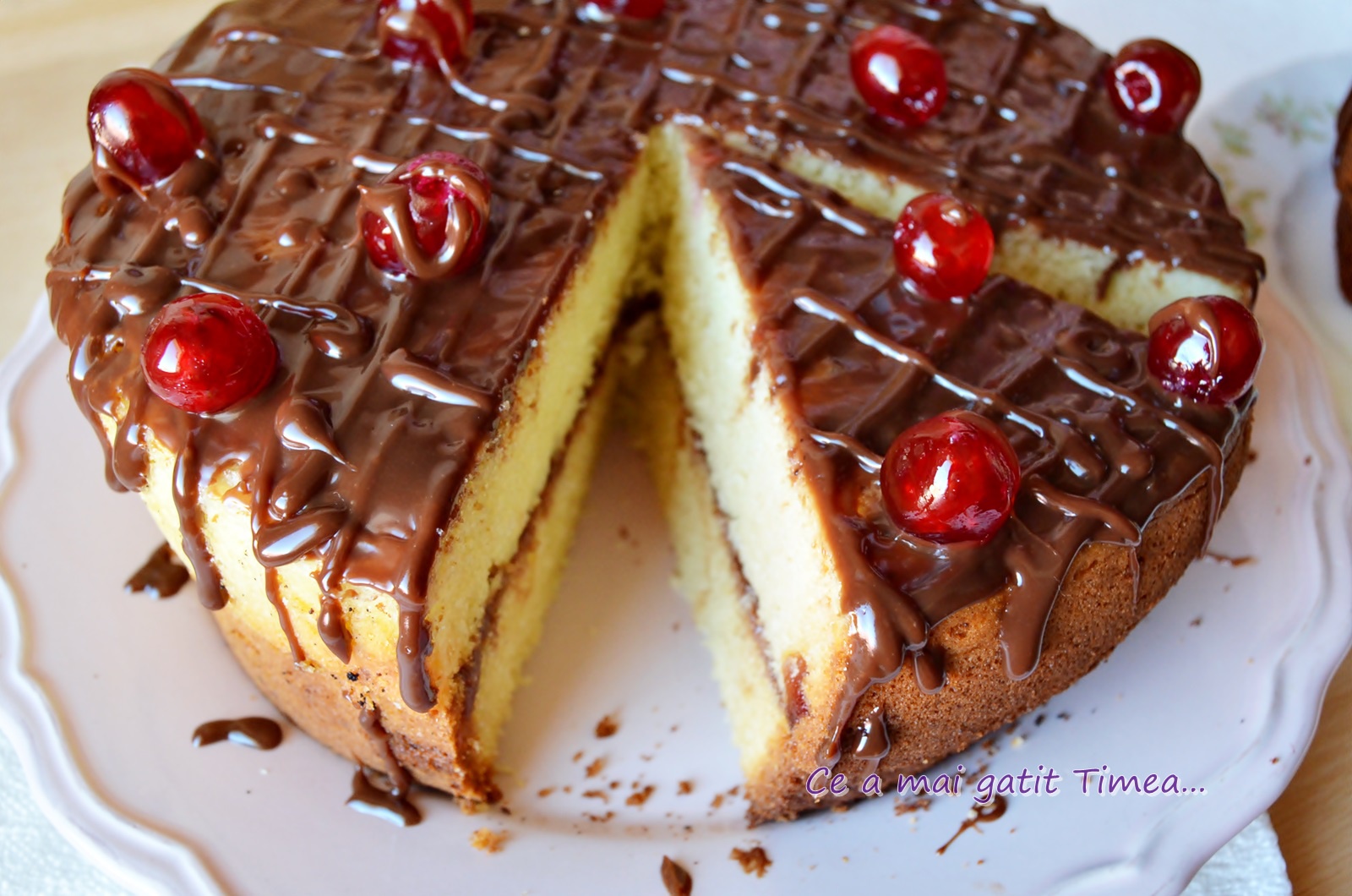 Chec cu cirese confiate la slow cooker Crock Pot