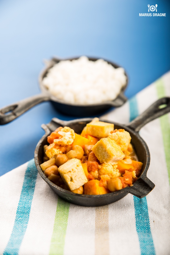 Curry de naut si tofu la slow cooker Crock-Pot