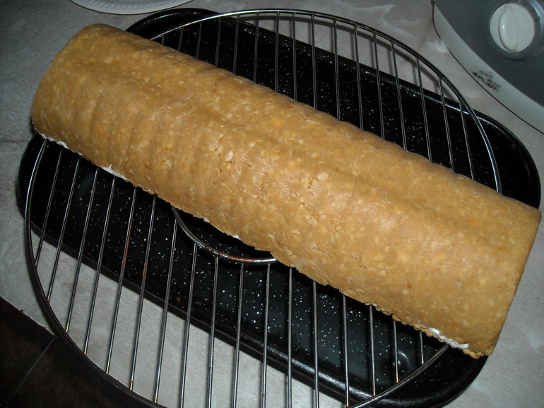 Deliciu cu ciocolata si capsuni