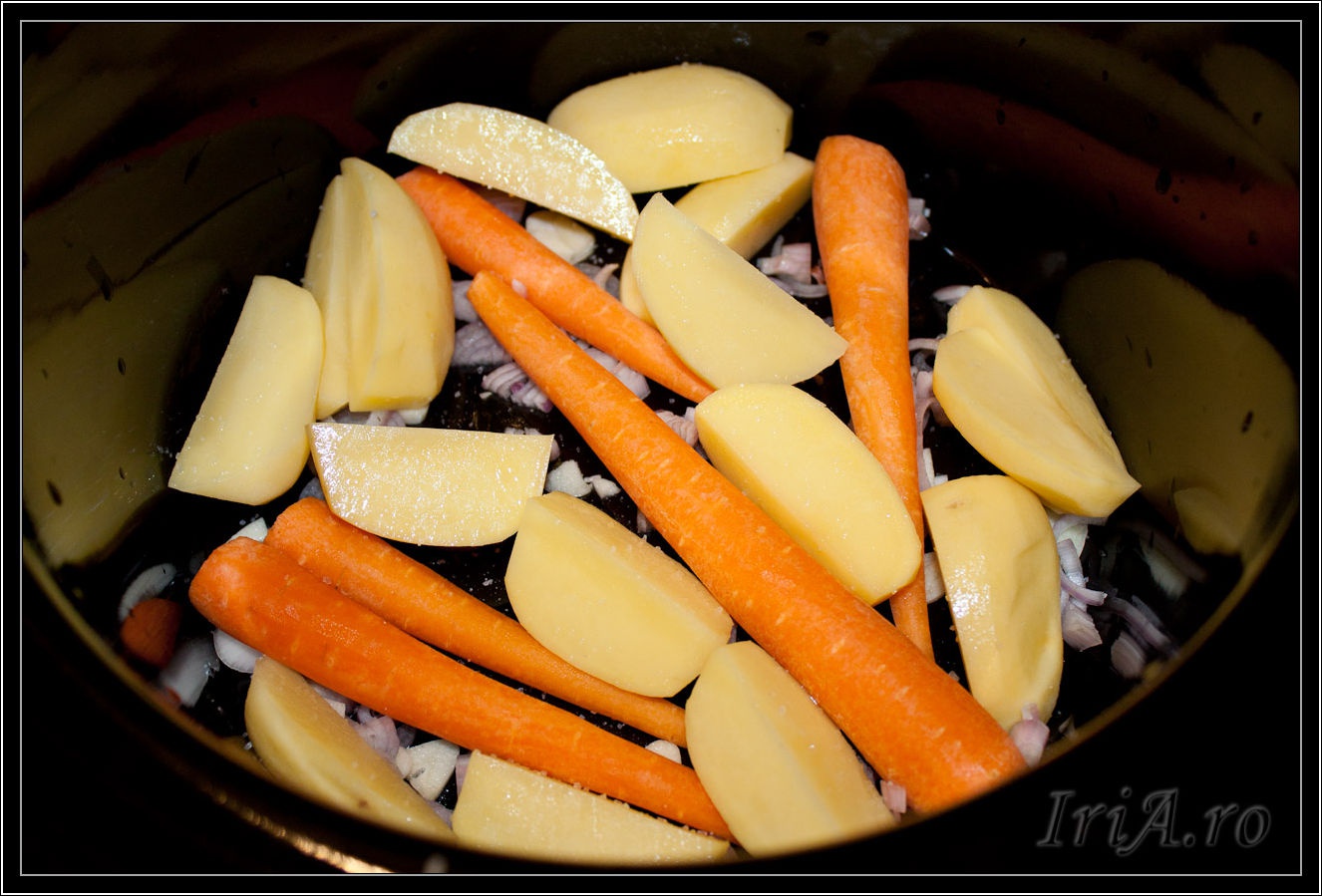 Porc copt incet la slow cooker Crock Pot