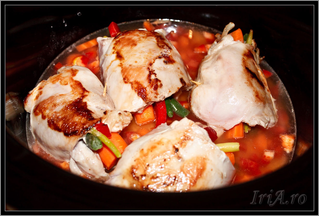 Pulpe de pui umplute la slow cooker Crock Pot