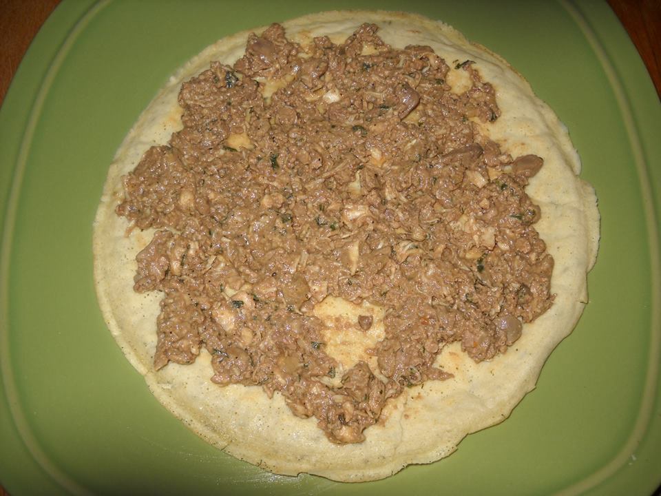 Clatite umplute cu ficatei si piept de pui la cuptor. O reteta delicioasa si savuroasa, perfecta pentru o masa speciala