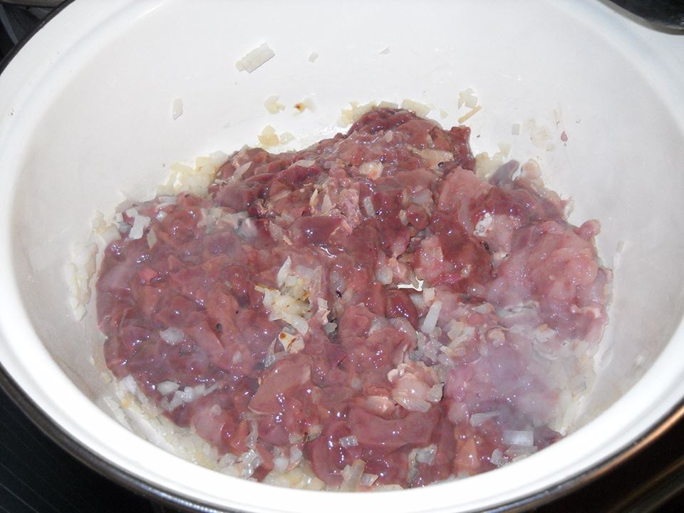 Clatite umplute cu ficatei si piept de pui la cuptor. O reteta delicioasa si savuroasa, perfecta pentru o masa speciala