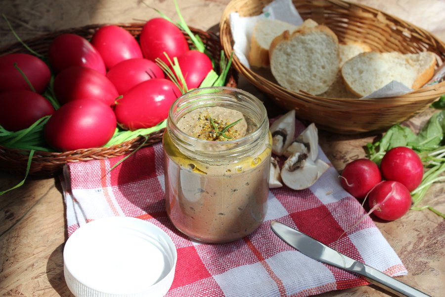 Pate de casa cu ciuperci