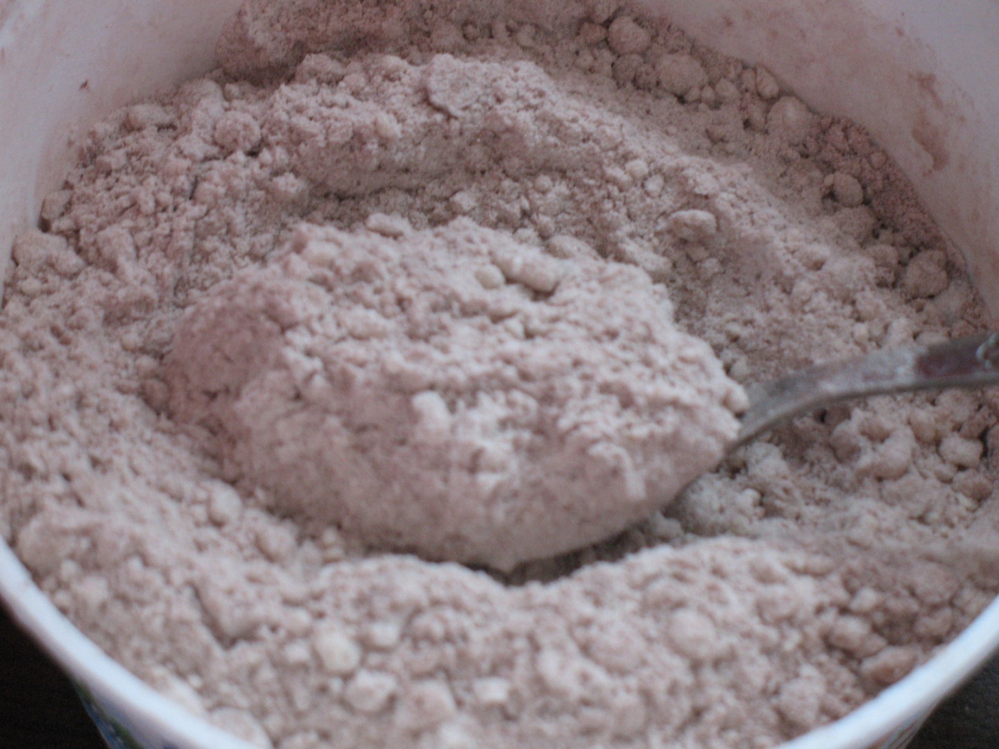 Tort cu nuci si crema de ciocolata