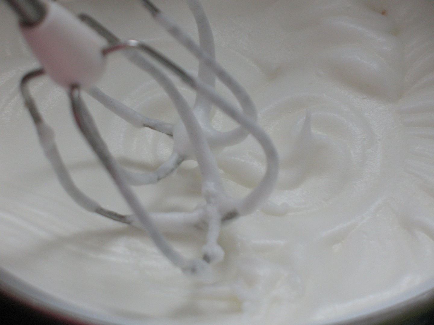 Tort cu nuci si crema de ciocolata