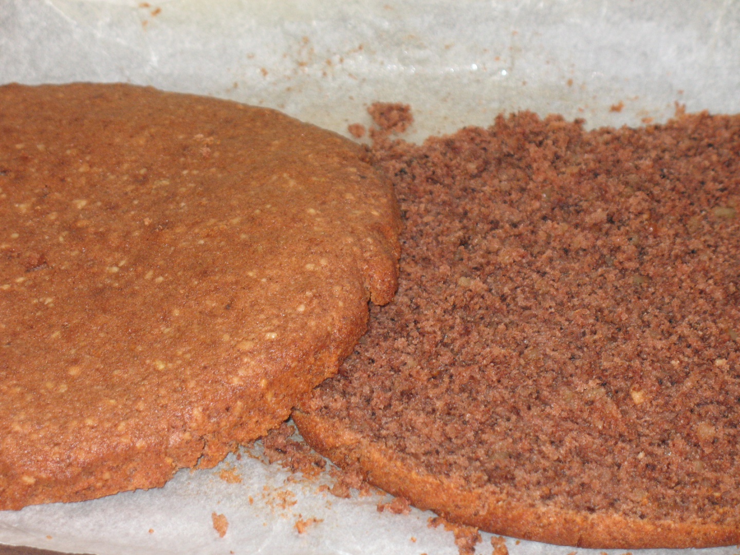 Tort cu nuci si crema de ciocolata