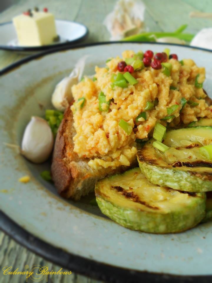 Omleta cu unt si ceapa verde