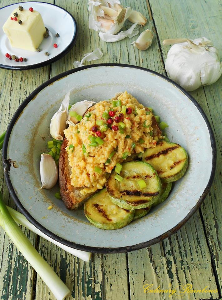 Omleta cu unt si ceapa verde