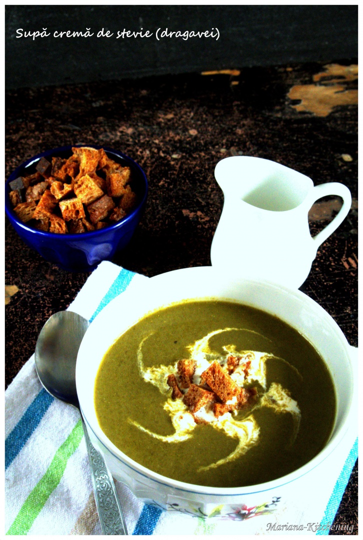 Supă cremă de ştevie