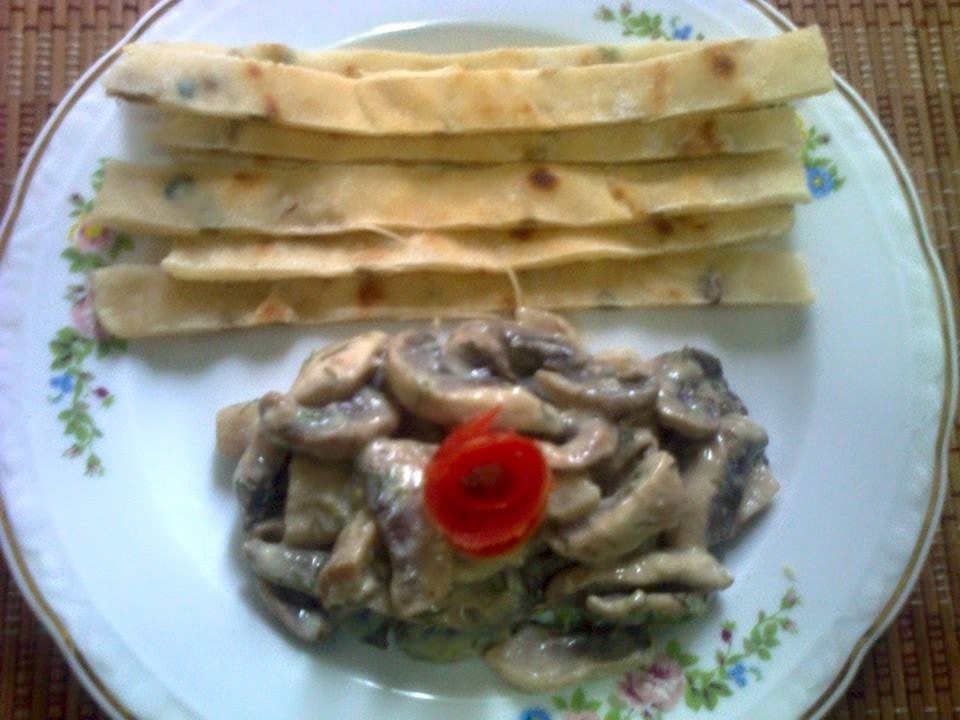 Salata de ciuperci cu maioneza de soia