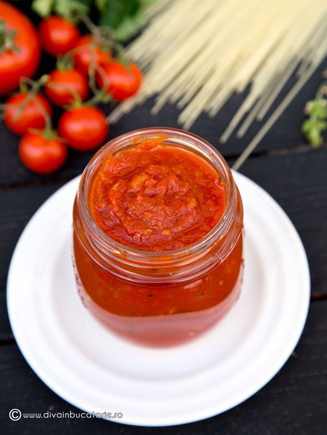 Sos marinara la slow cooker Crock Pot