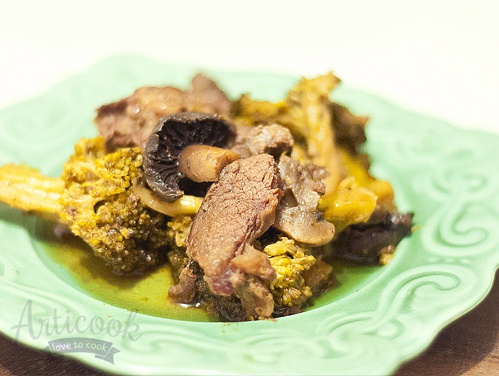 Tocanita de vita la slow cooker Crock Pot